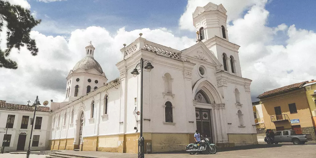 Mono500 - Equateur en Royal Enfield