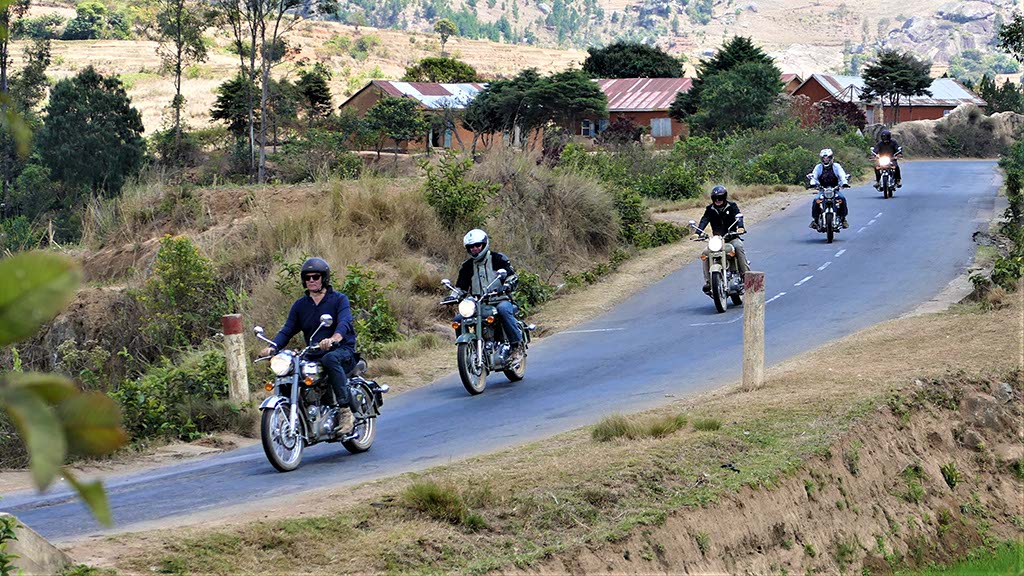 guide moto madagascar