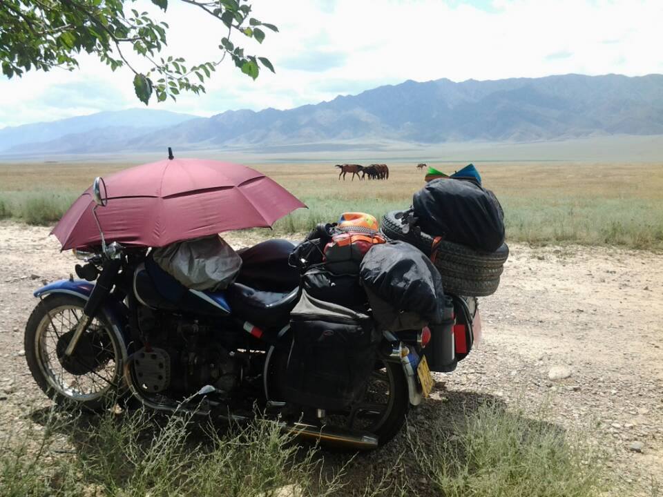 Road trip en side-car d'Yves et Cira