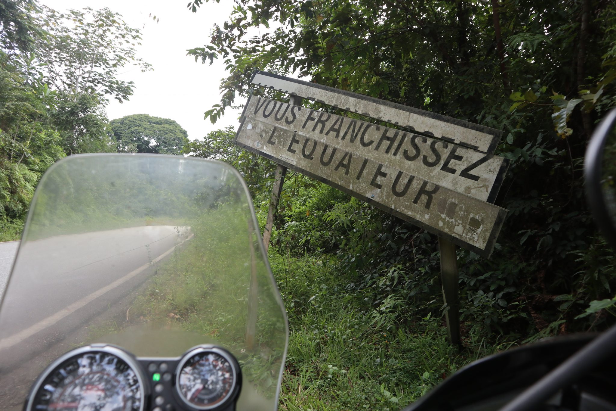 Erwan going south Royal Enfield Himalayan Equateur