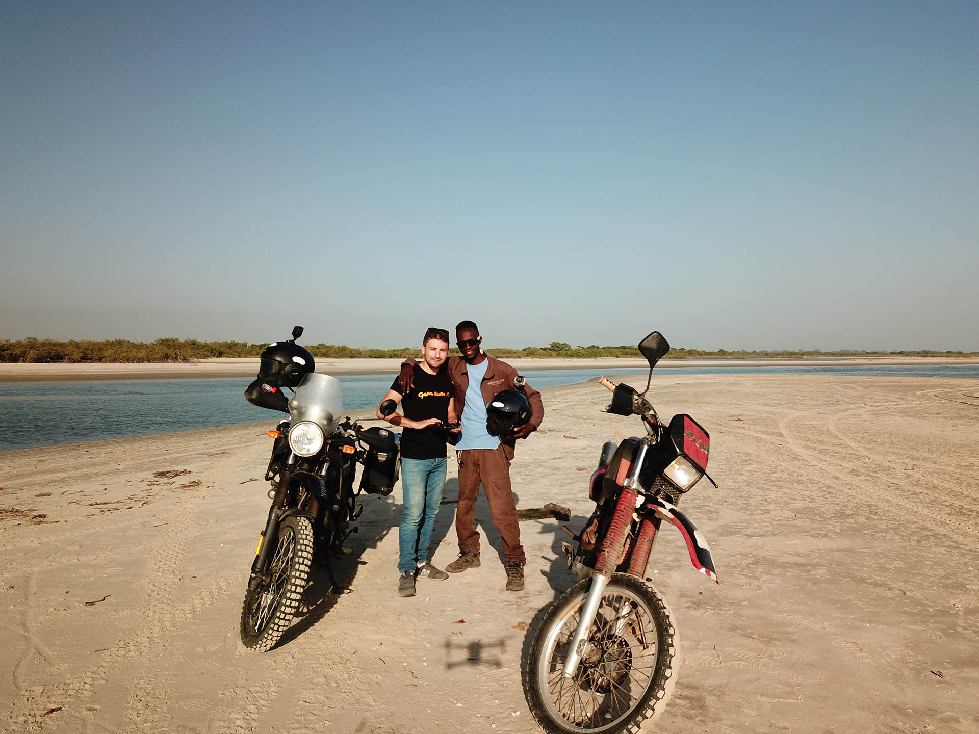 Erwan going south Royal Enfield Himalayan Afrique