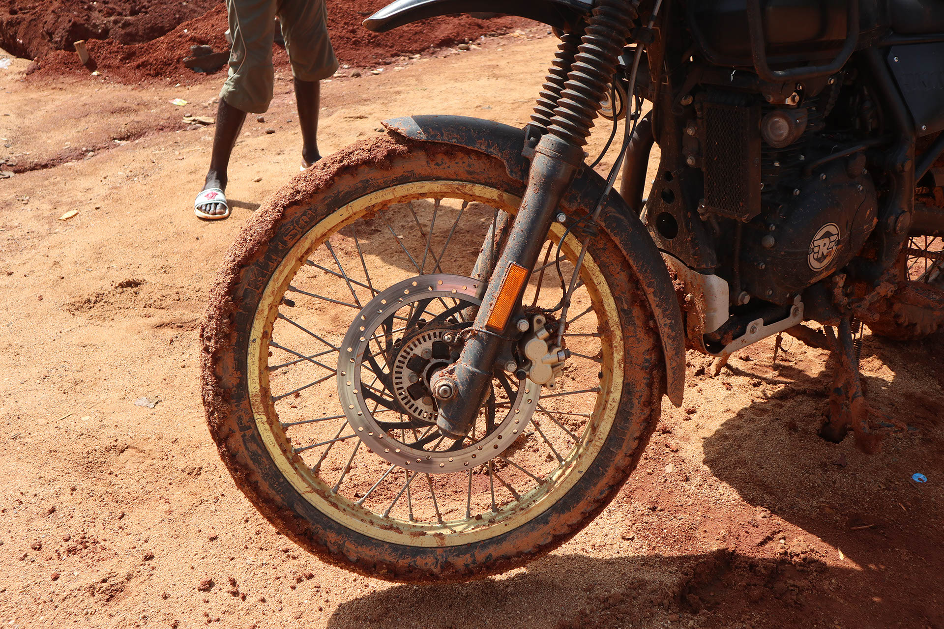 Erwan going south Royal Enfield Himalayan Afrique