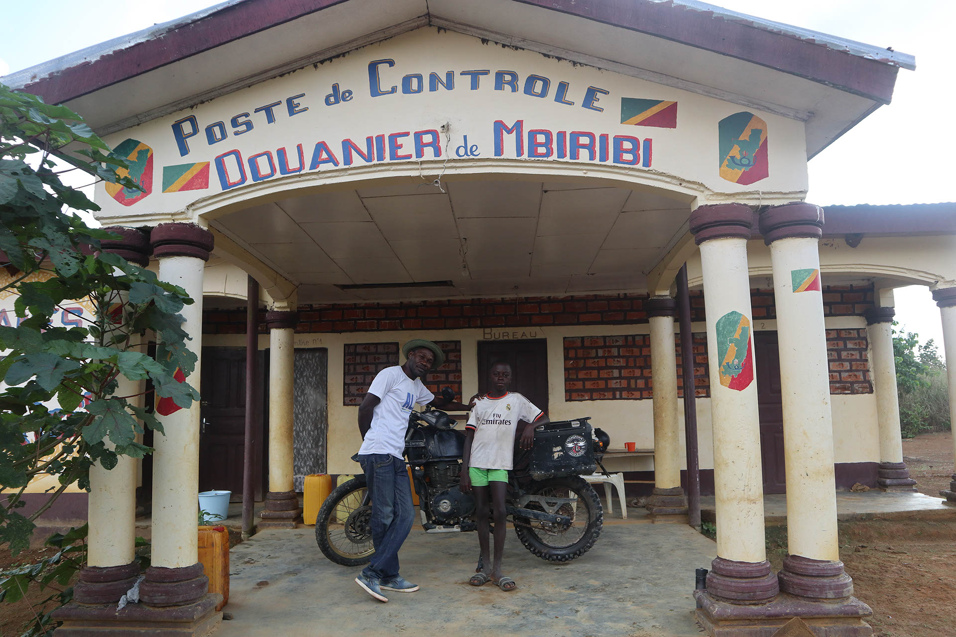 Poste de controle douanier de Mbiribi