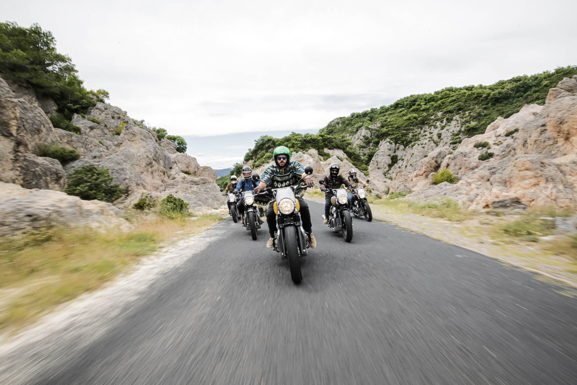 Rouler entre amis - week-end road trip Occitanie Damien Lorrai